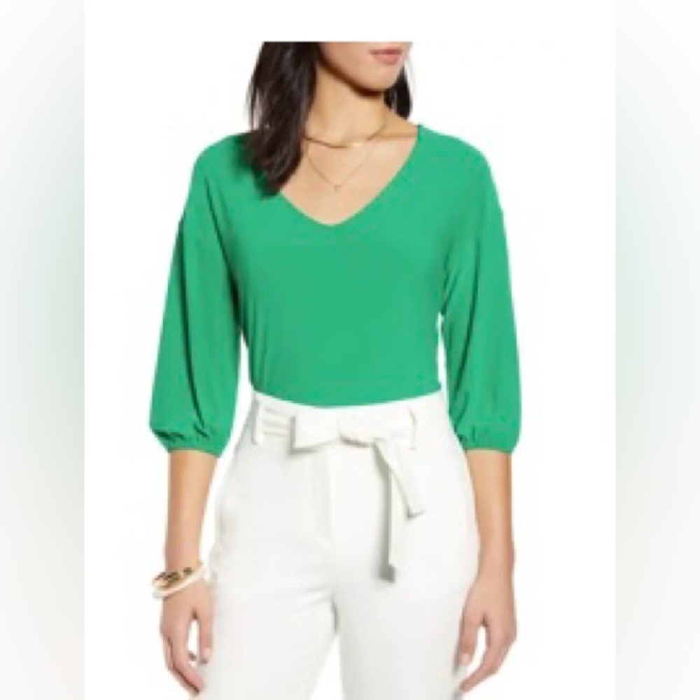 Halogen V-Neck Puff Sleeve Top size M.